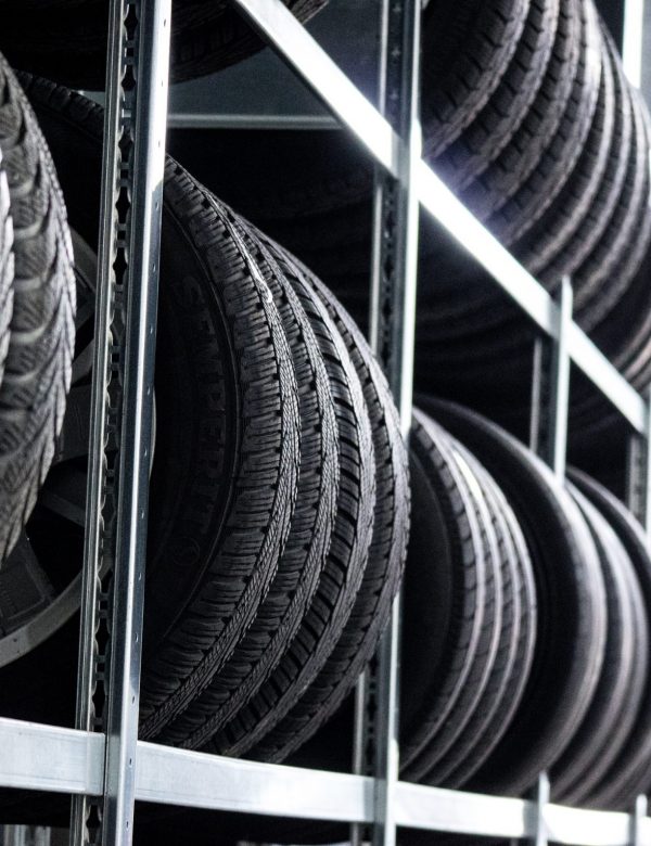 Autoreifen - Reifen Lagerung - Werkstatt Reifenwechsel Autoreifen - Reifen Lagerung - Werkstatt Reifenwechsel
